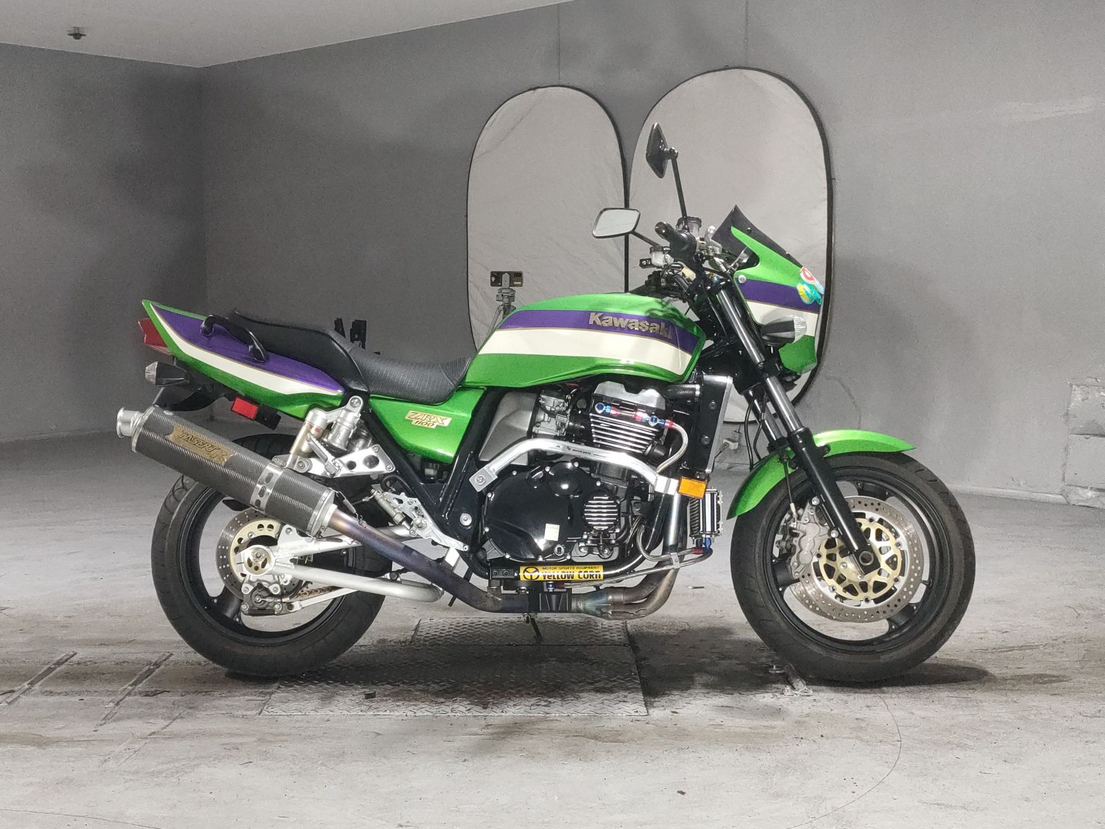Kawasaki ZRX1100