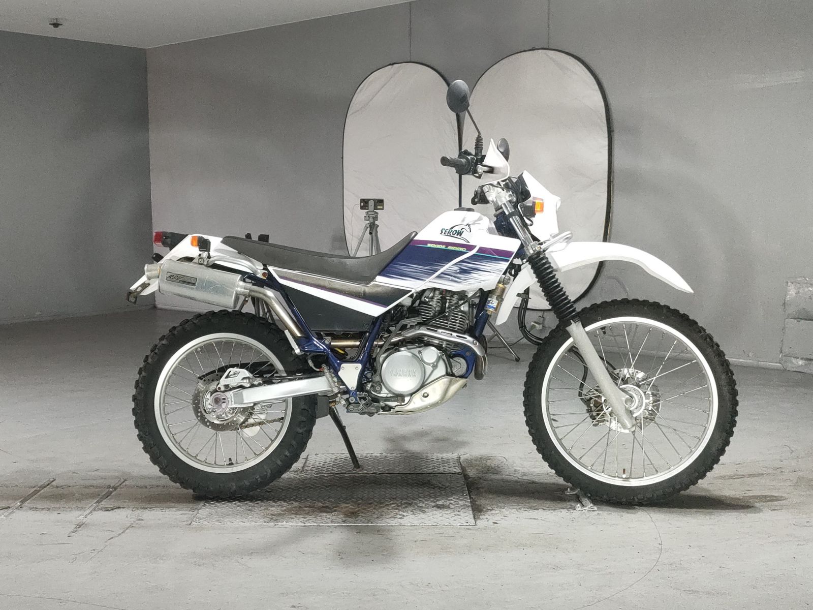 Yamaha SEROW 225W