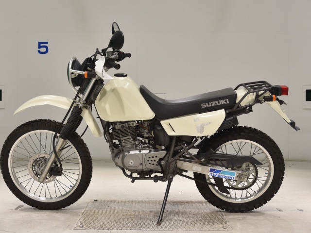Suzuki DJEBEL200