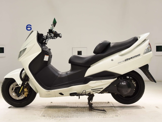 Suzuki SKYWAVE 250S
