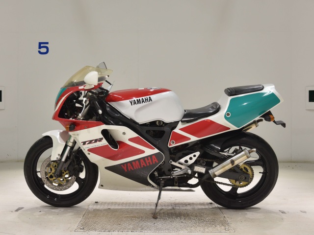 Yamaha TZR250R