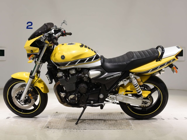 Yamaha XJR1300