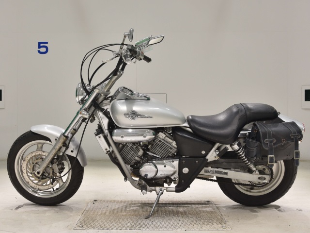 Honda MAGNA 250