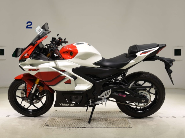 Yamaha YZF-R25A