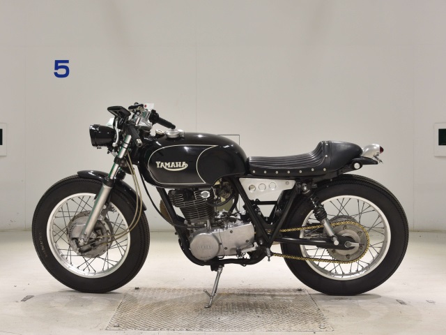 Yamaha SR400-2