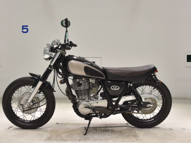Yamaha SR400-2