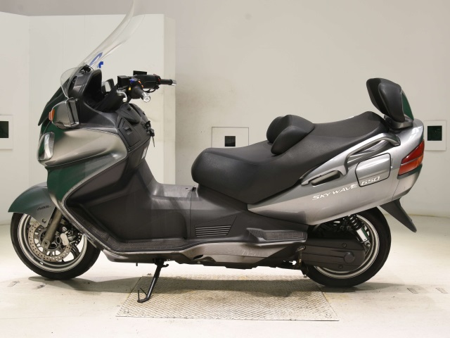Suzuki SKYWAVE 650LX