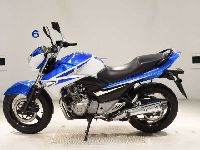 Suzuki GSR250