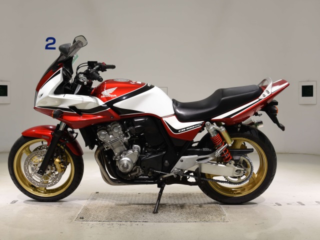 Honda CB400SFV-4 BOLDORABS