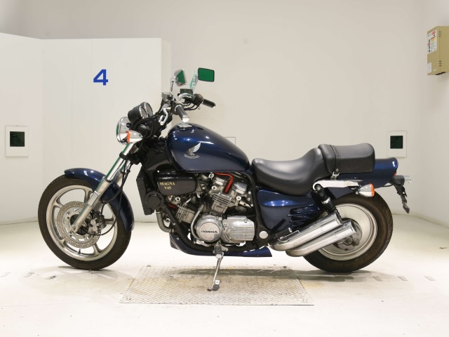 Honda V45 MAGNA