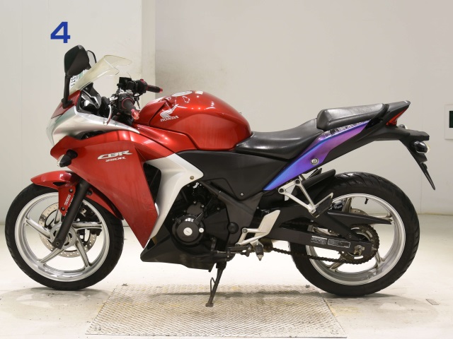Honda CBR250R ABS