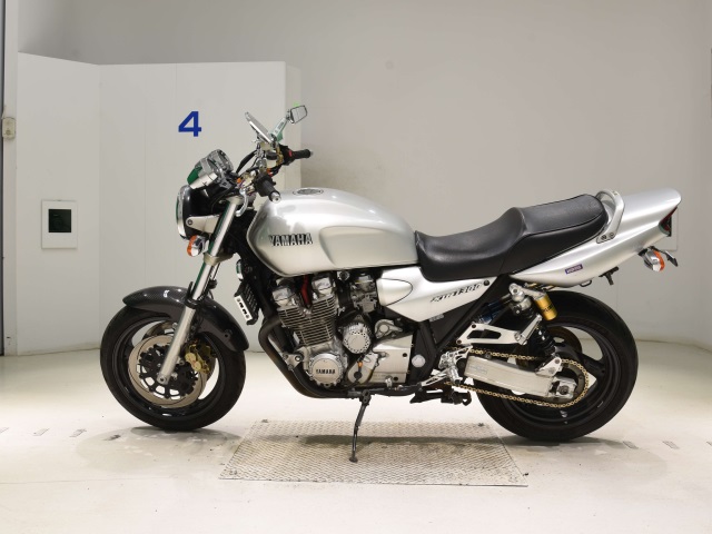 Yamaha XJR1300
