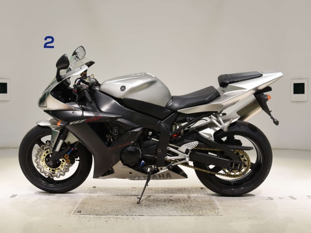 Yamaha YZF-R1