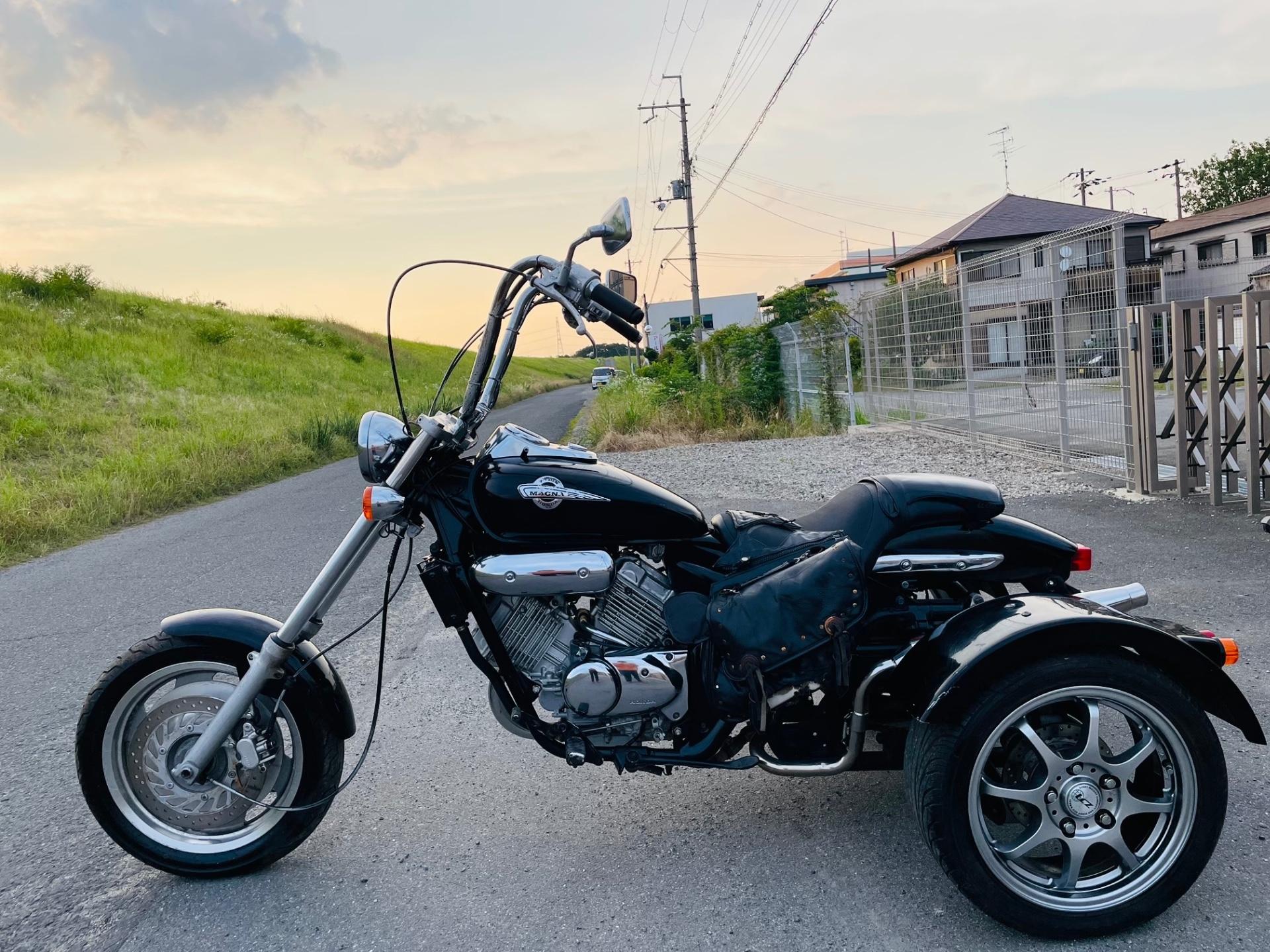 OTHER V- TWIN MAGNA TRIKE