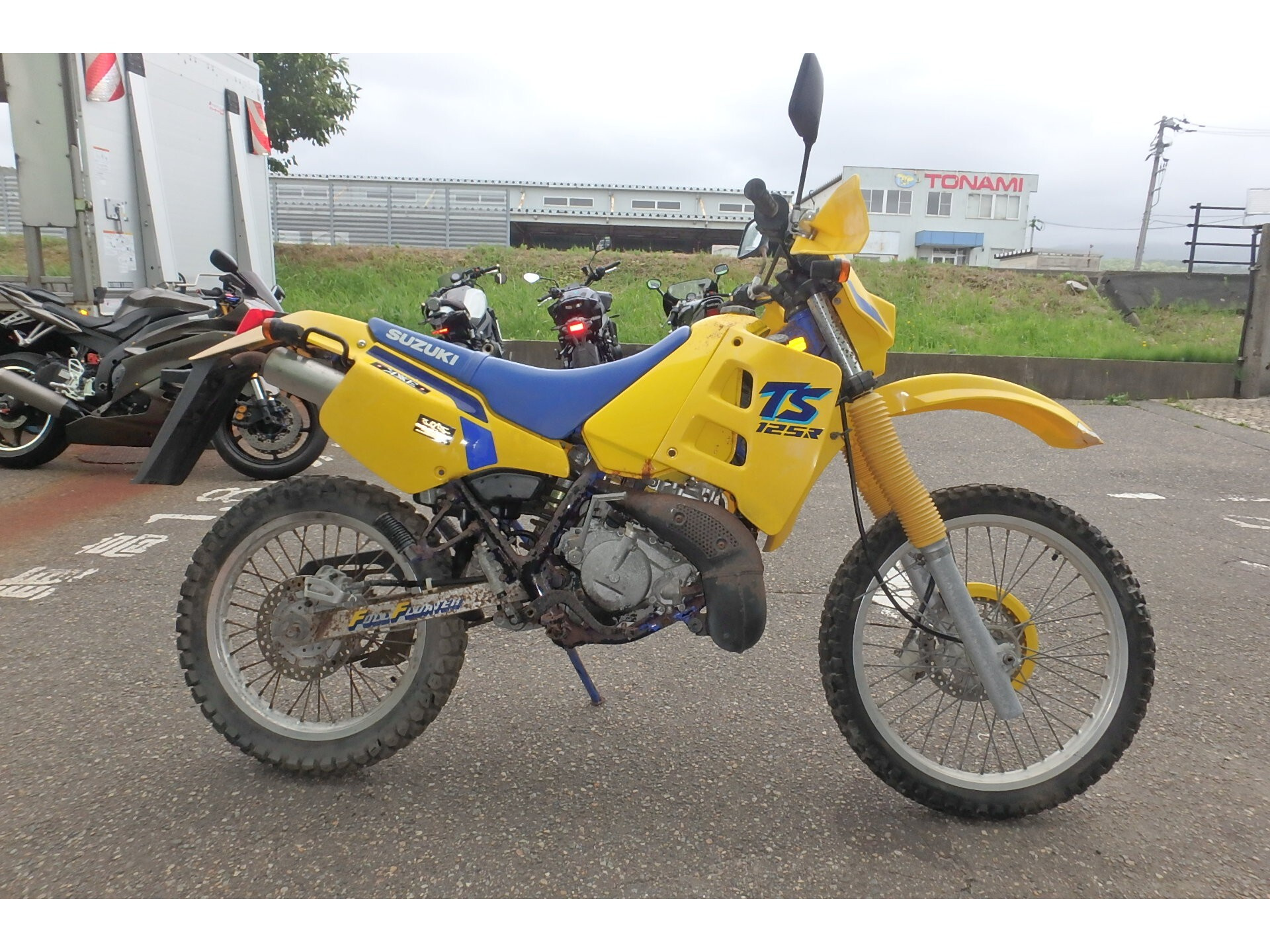 Suzuki TS125R