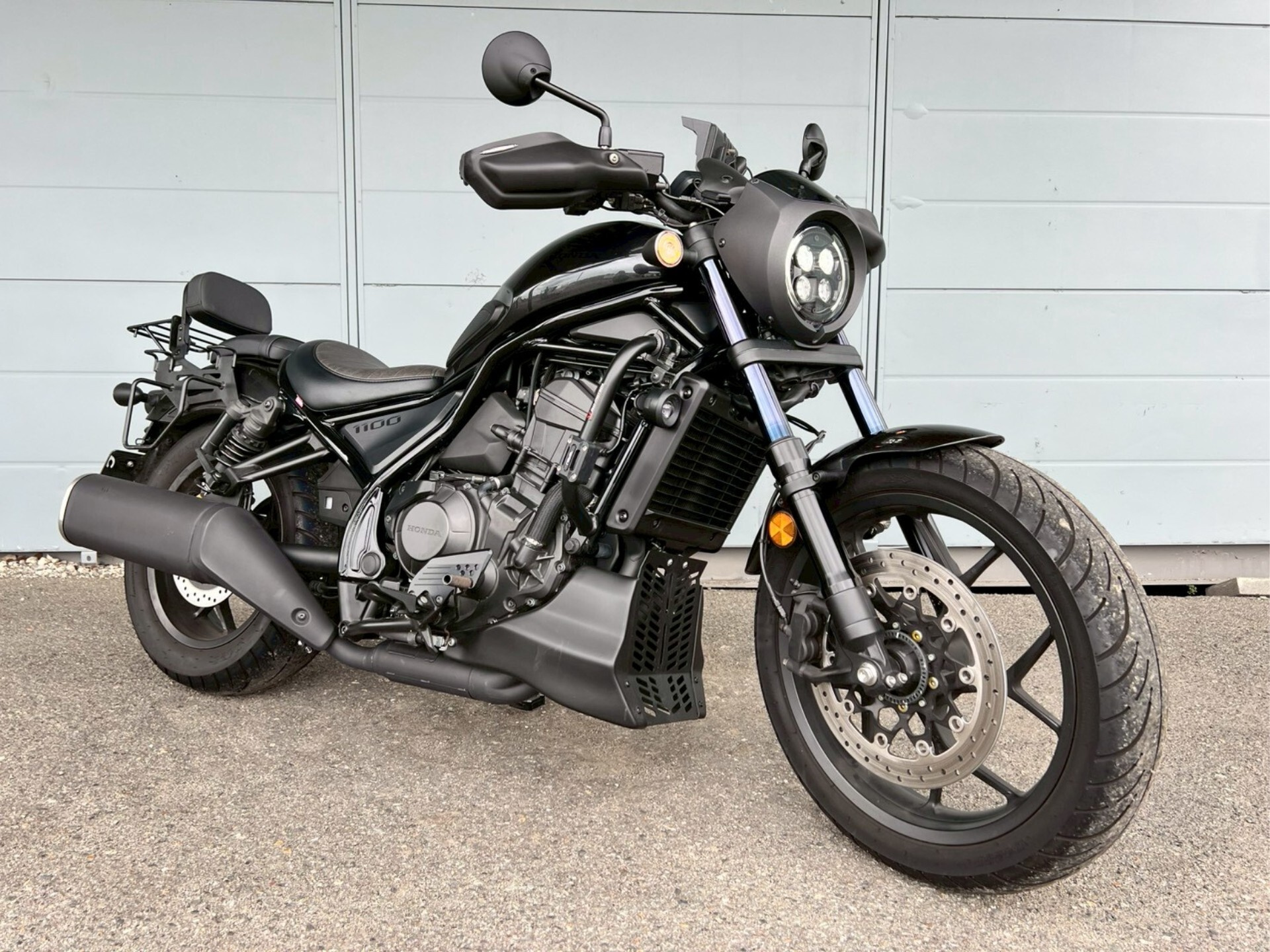 OTHER REBEL 1100T