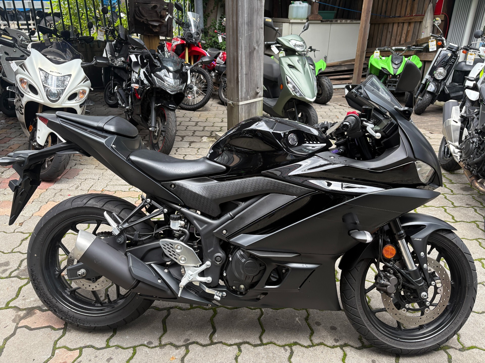 Yamaha YZF-R25