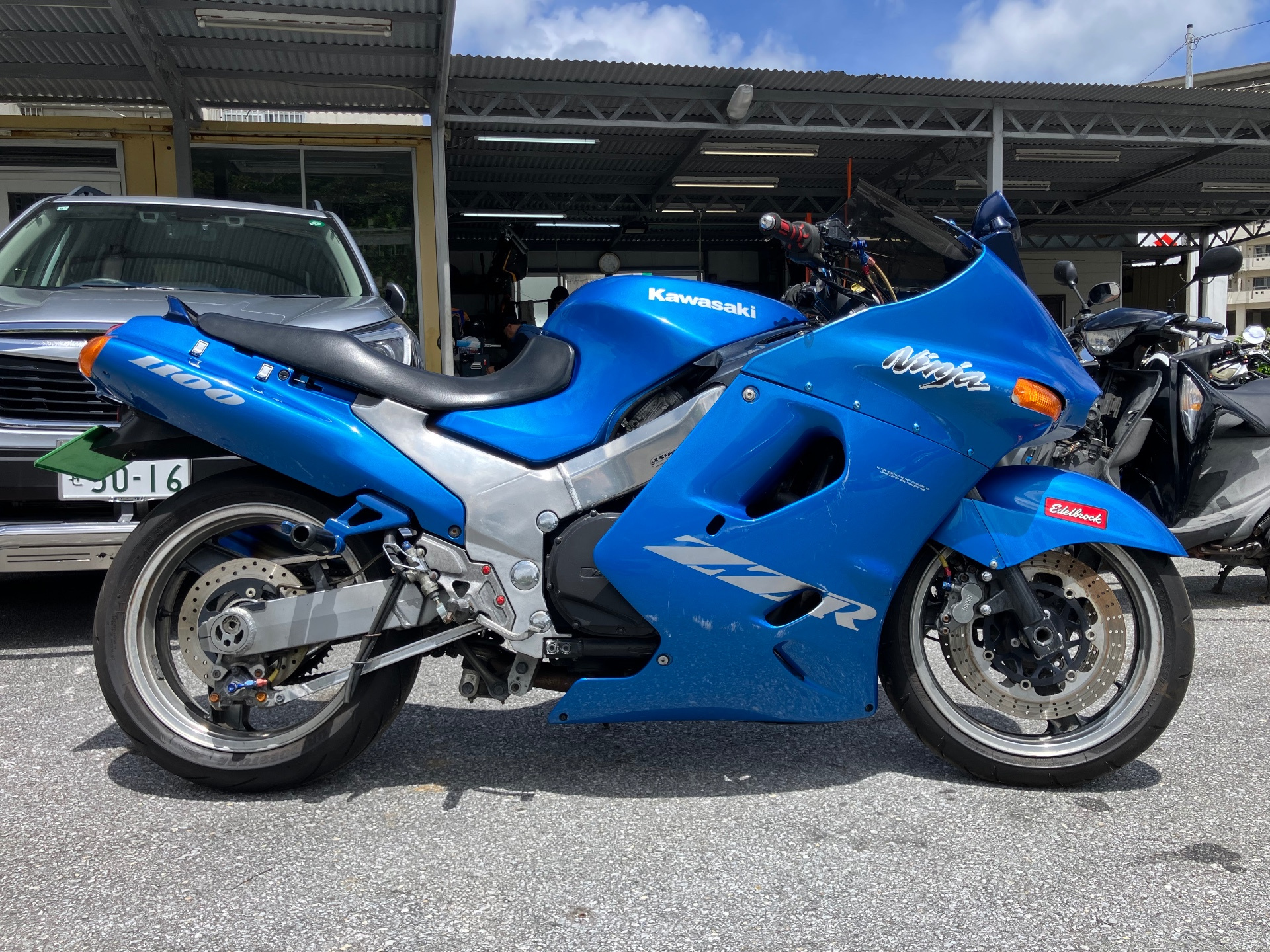Kawasaki ZZR1100