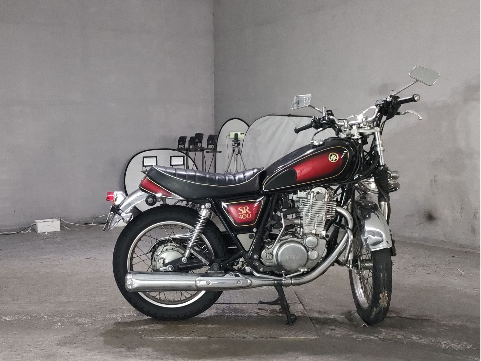 Yamaha SR400-1
