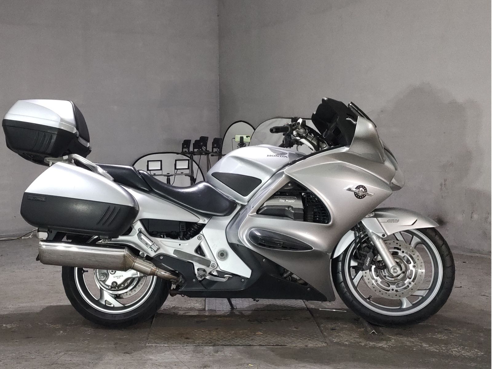Honda ST1300 PAN-EUROPEAN