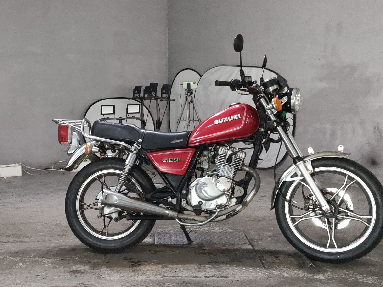 Suzuki GN125H