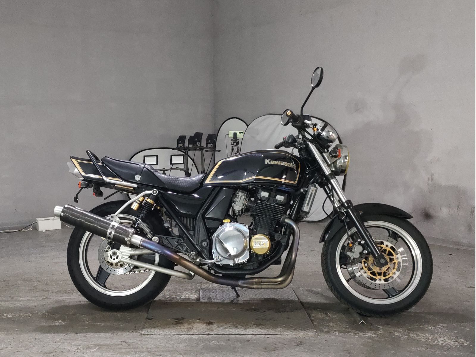 Kawasaki ZRX400