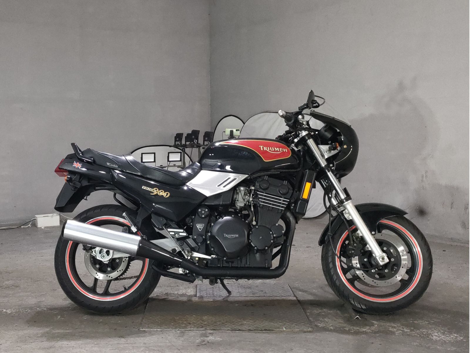 Triumph TRIUMPH TRIDENT900