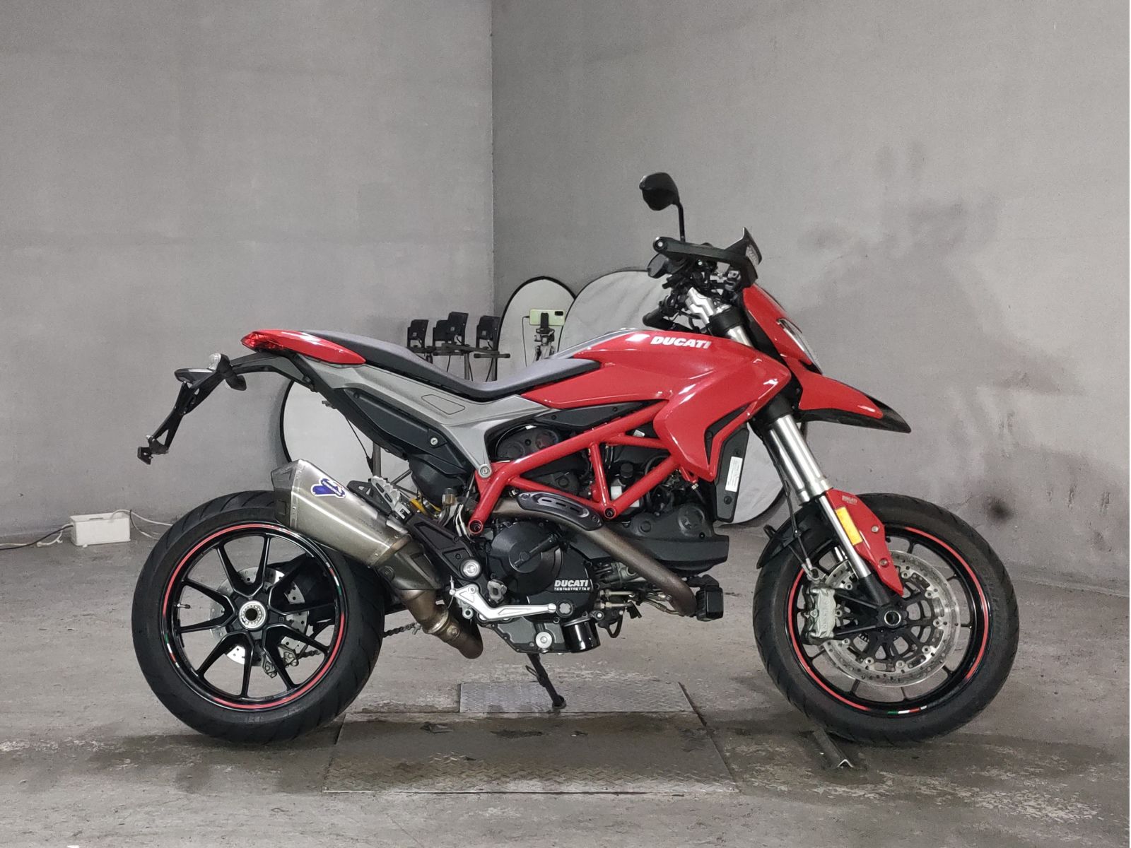 OTHER DUCATI HYPERMOTARD 939