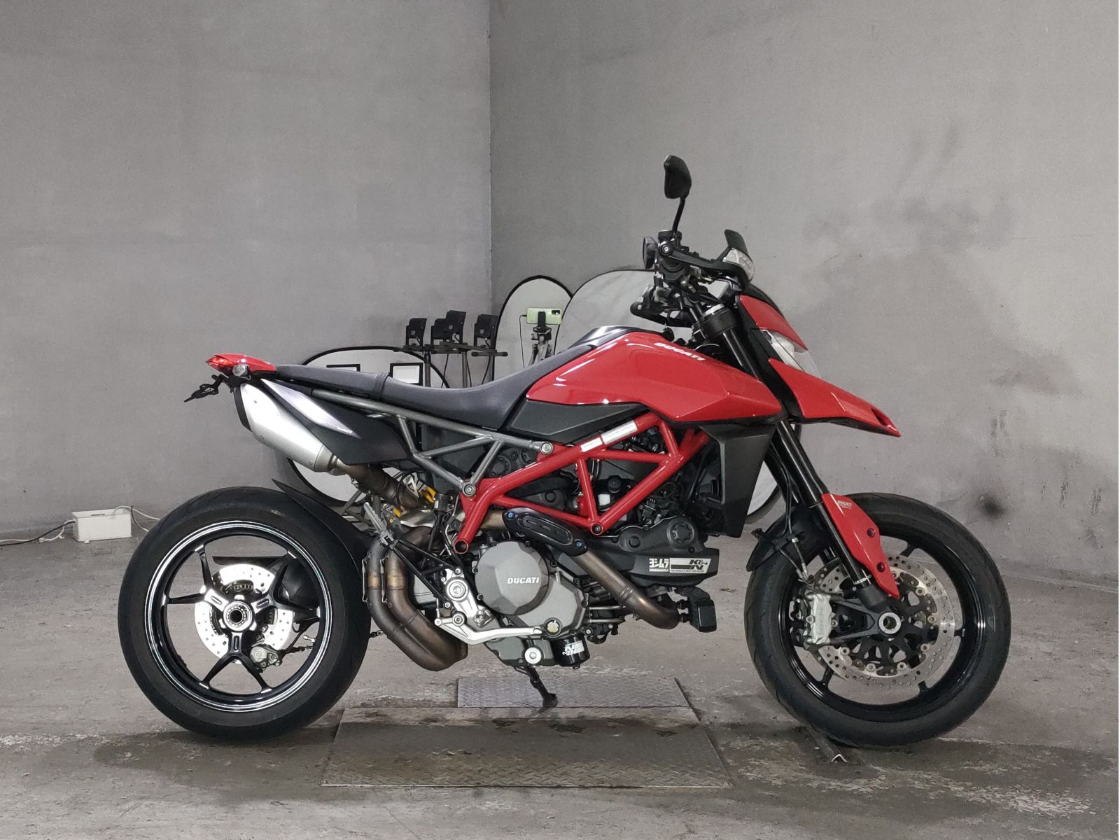 OTHER DUCATI HYPERMOTARD 950