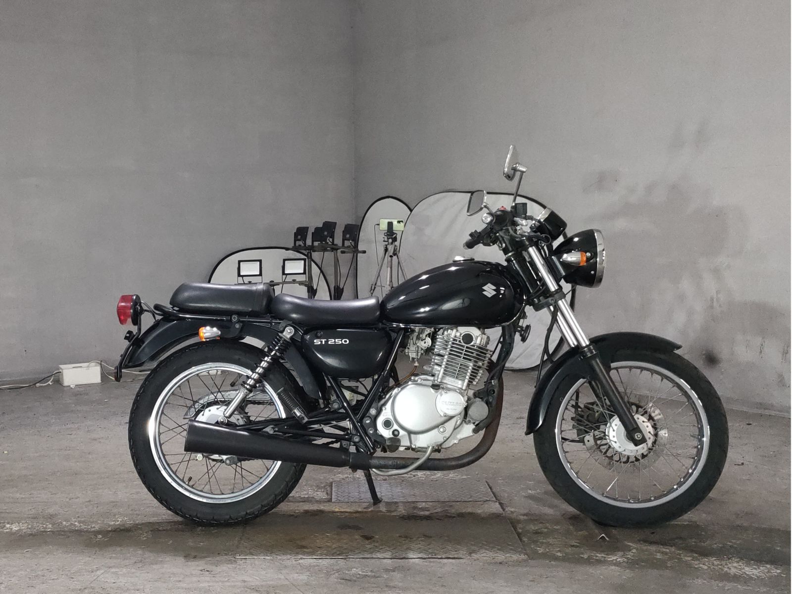Suzuki ST250