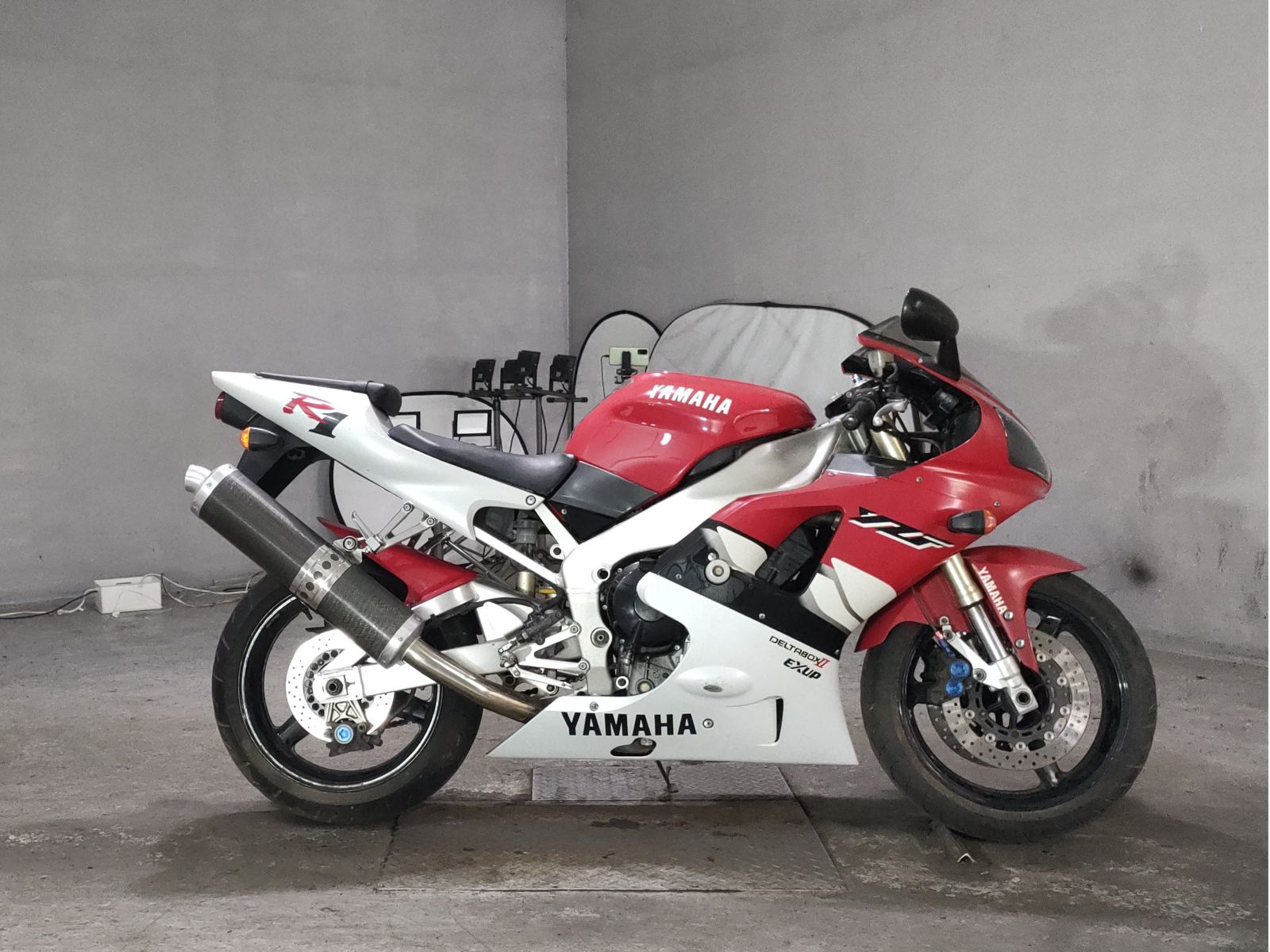 Yamaha YZF-R1