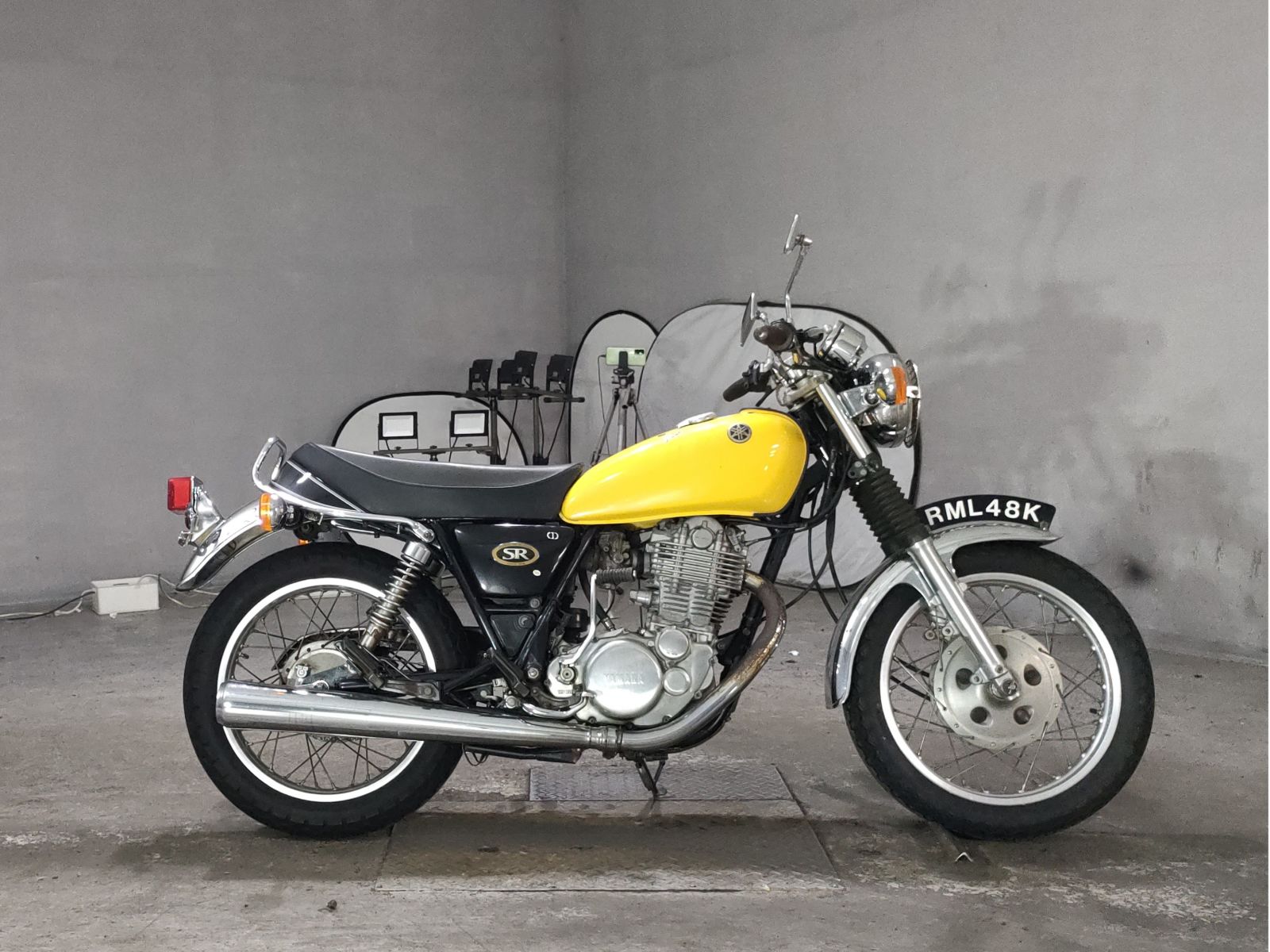 Yamaha SR400-1