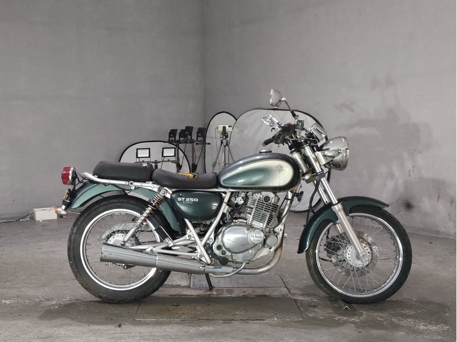 Suzuki ST250E