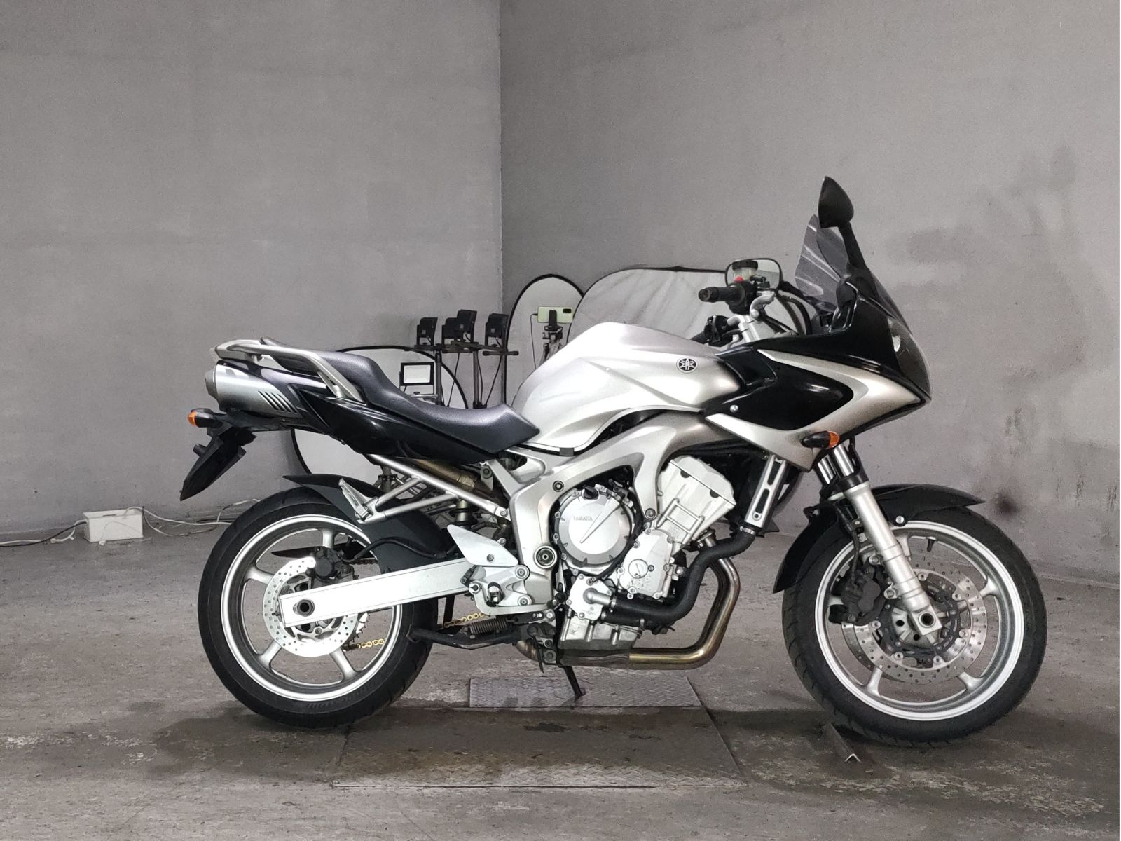 Yamaha FZ-6S FEATHER