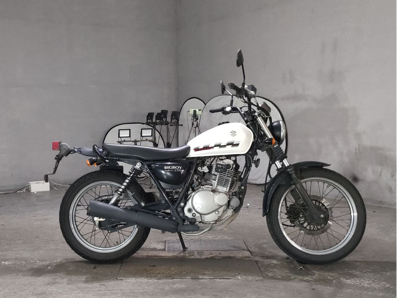 Suzuki GLASS TRACKER BIG BOY