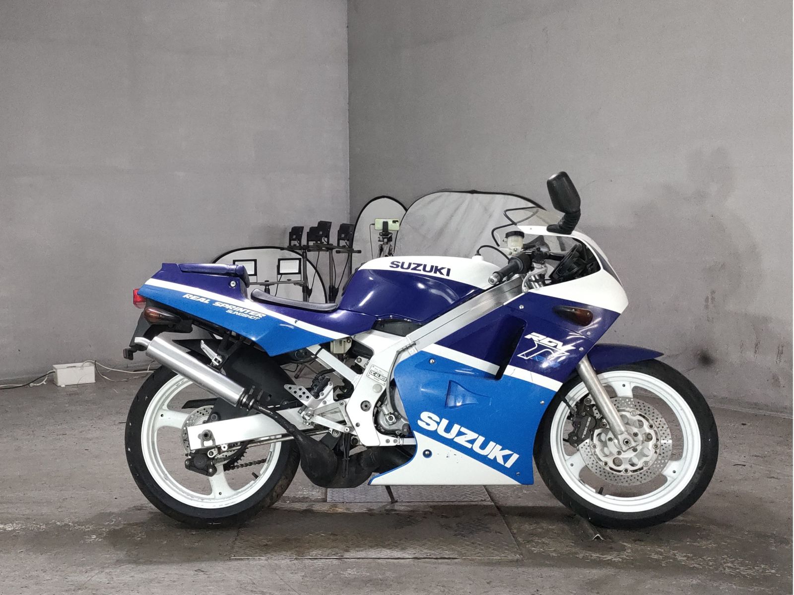 Suzuki RGV250