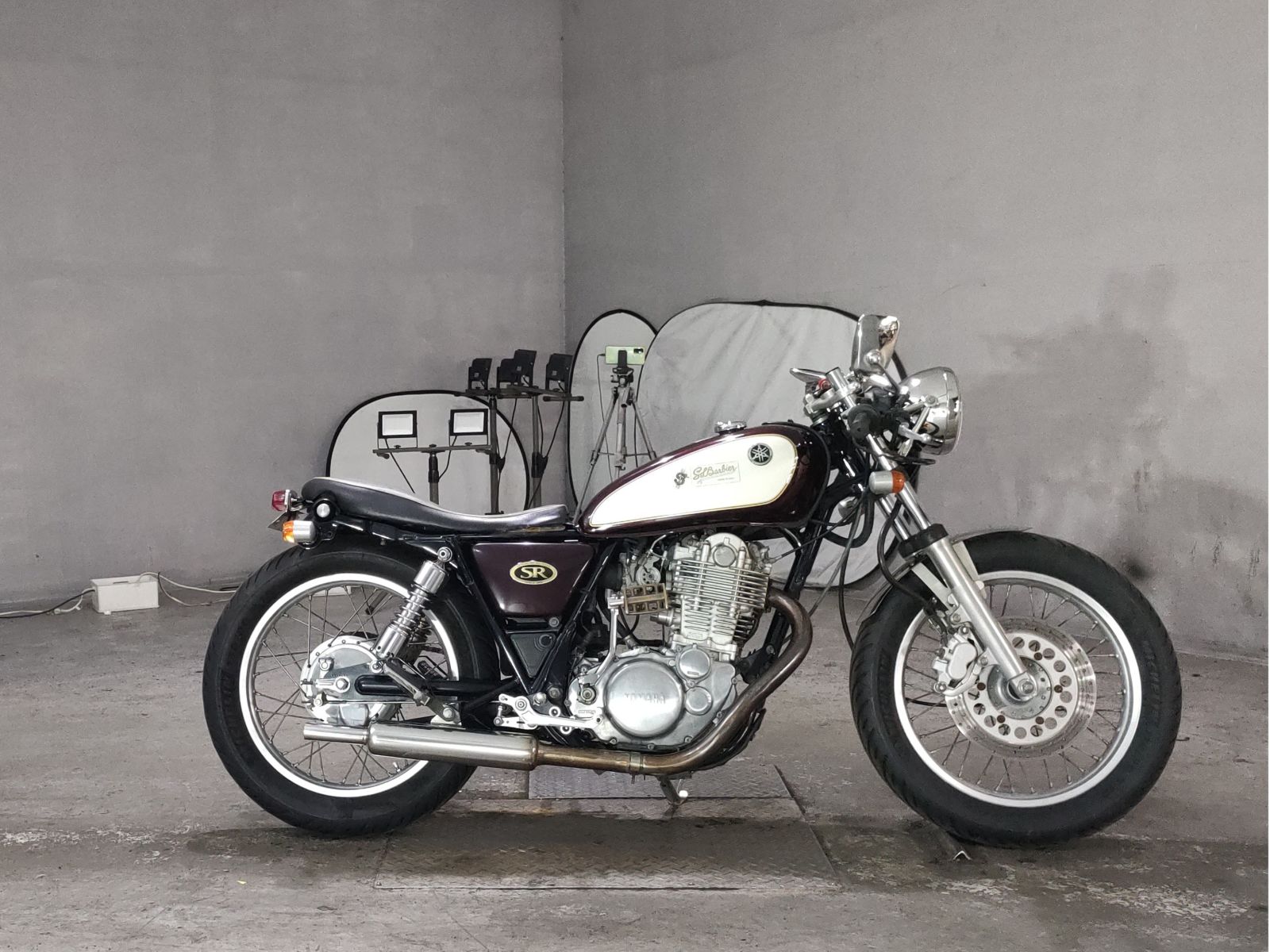 Yamaha SR400-1