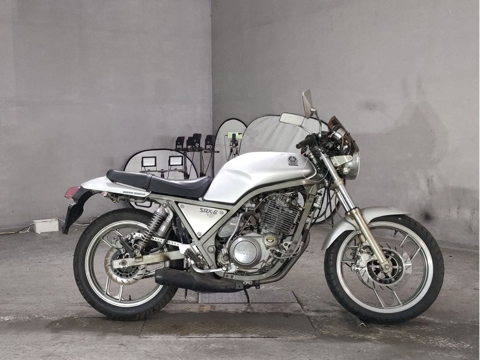 Yamaha SRX600-1