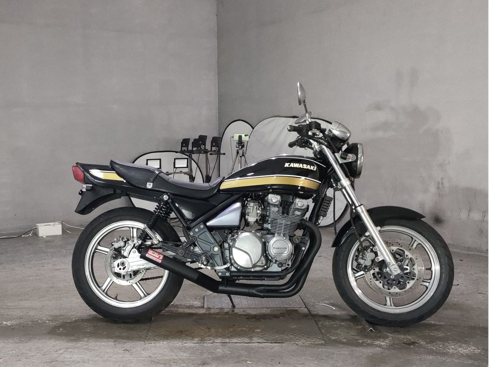 Kawasaki ZEPHYR550