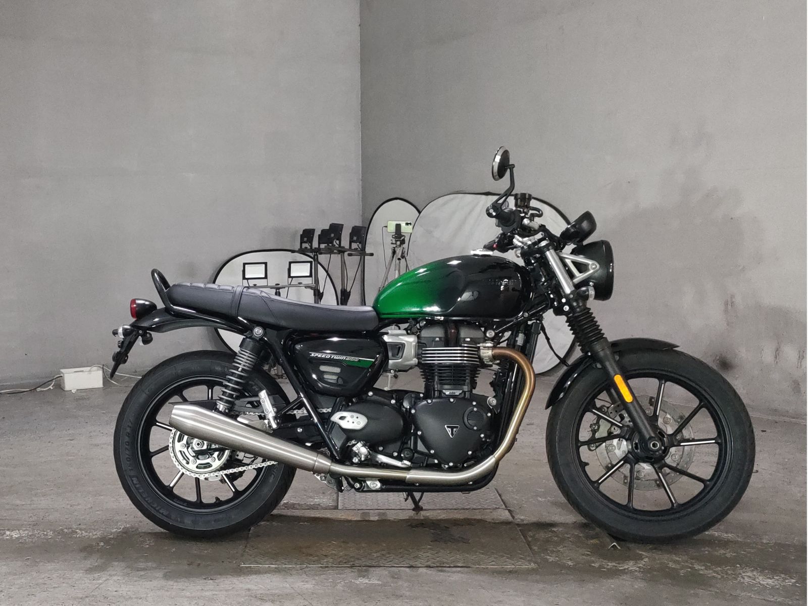 OTHER TRIUMPH SPEED TWIN 900