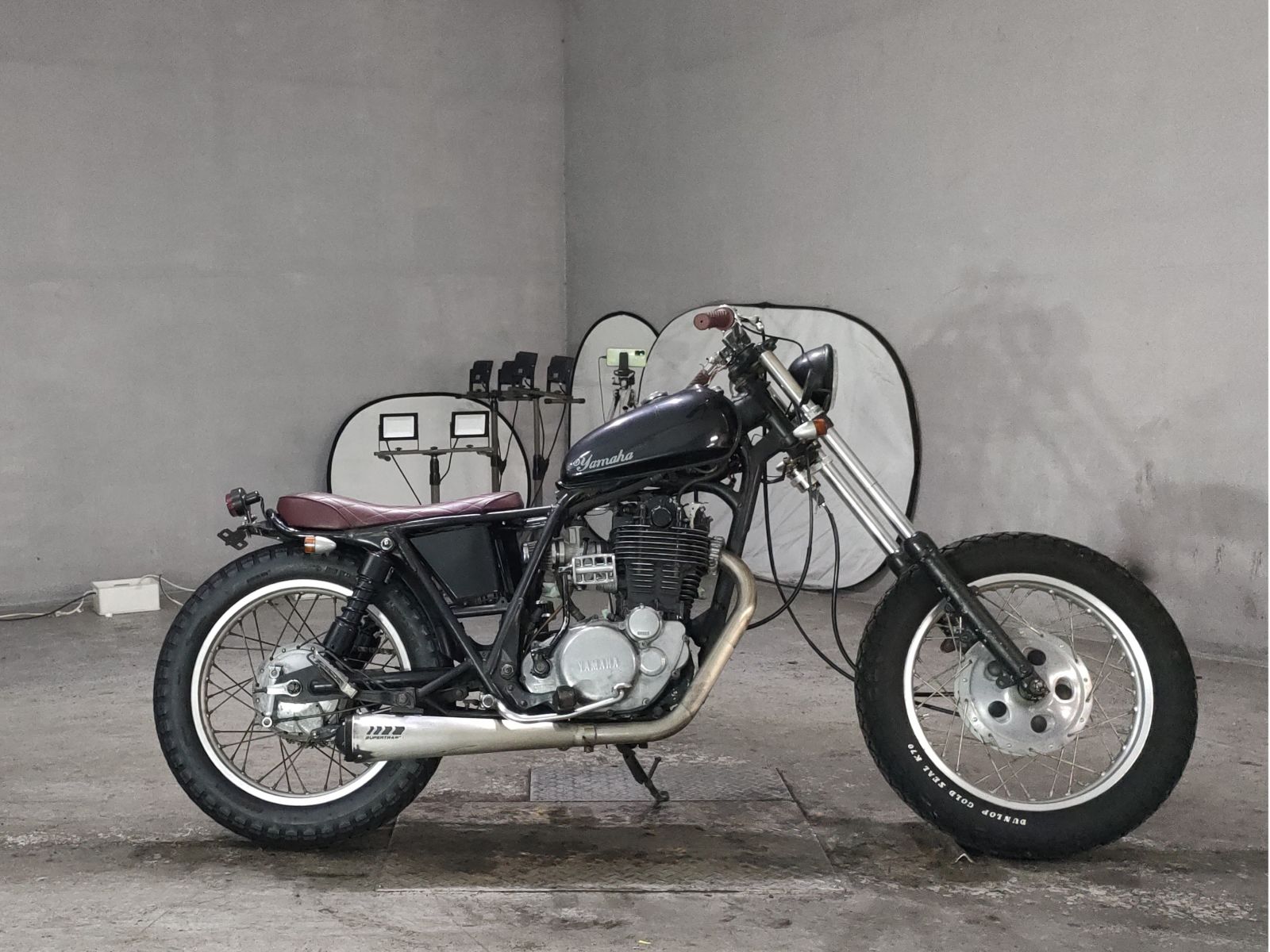 Yamaha SR400-1