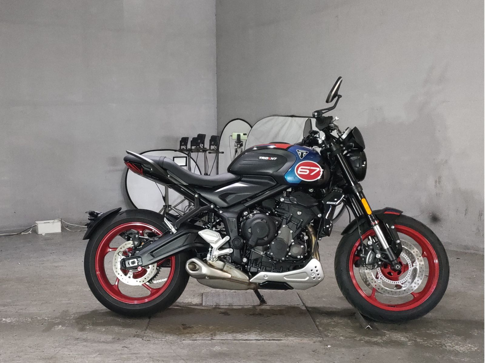 OTHER TRIUMPH TRIDENT 660 TRIBUTE