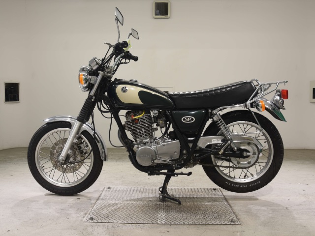 Yamaha SR400-3