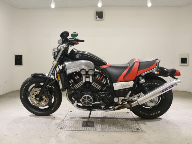 Yamaha V-MAX