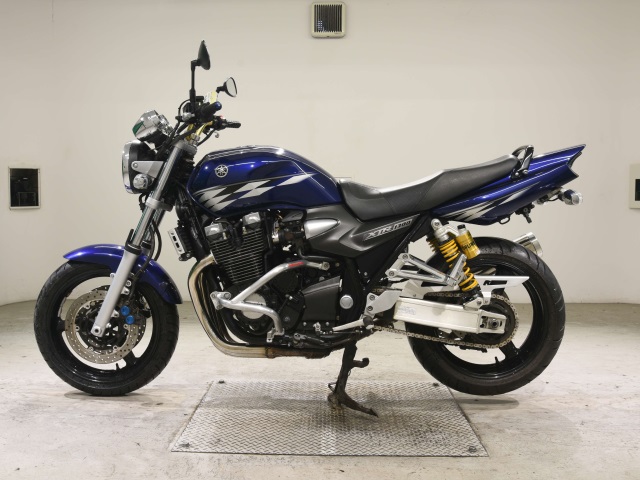 Yamaha XJR1300-2
