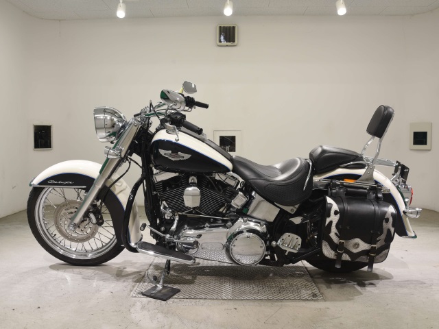 Harley-Davidson HARLEY FLSTN1580