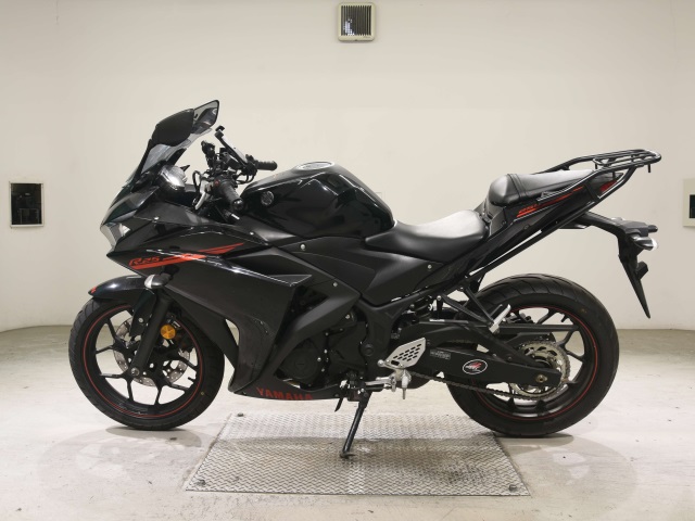 Yamaha YZF-R25