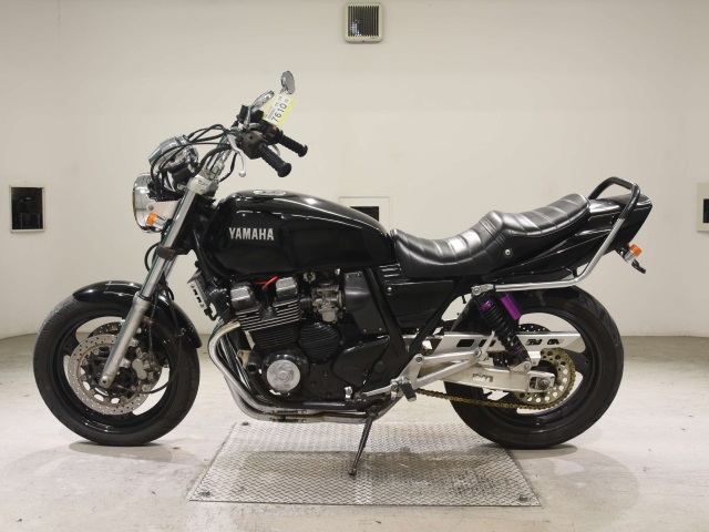 Yamaha XJR400