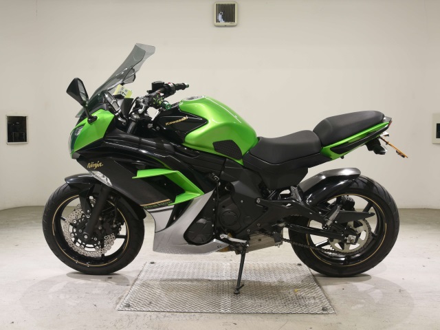 Kawasaki NINJA400