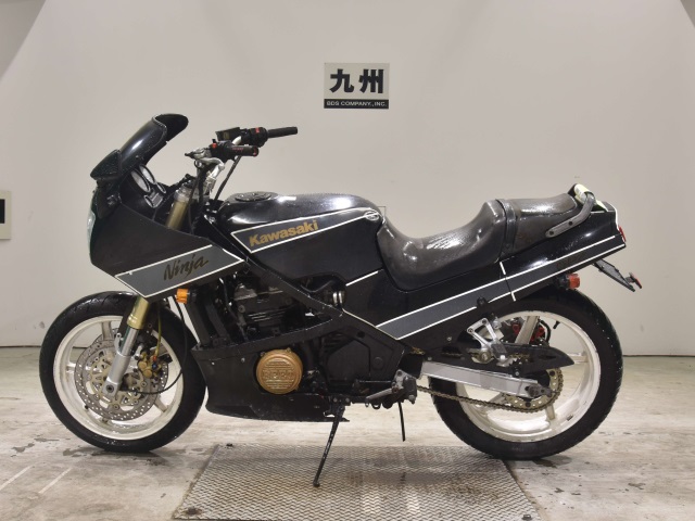 Kawasaki GPZ400R